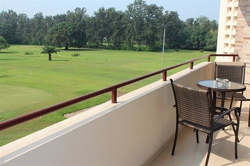 Roca Golf Hotel Bujumbura Exterior photo